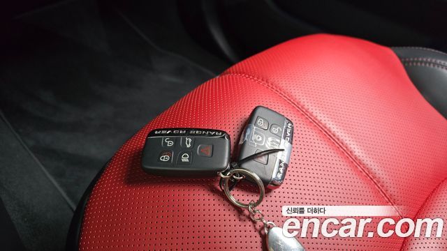Land Rover Range Rover Evoque 2.0 TD4 HSE Dynamic 2019 — фото 17