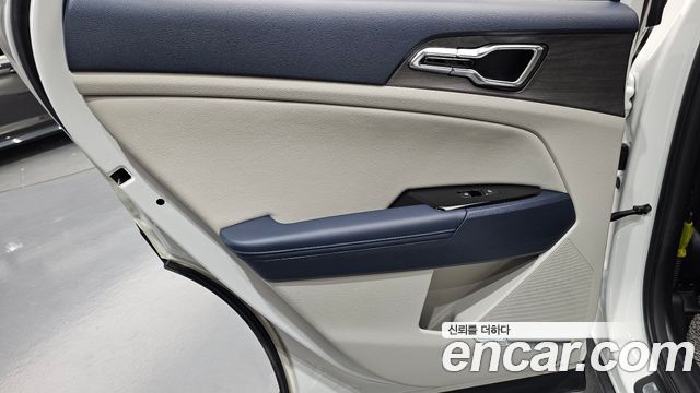 Kia Sportage Hybrid (V) Signature 2WD 2023 — фото 25