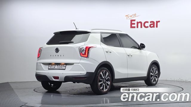 KG Mobility (SsangYong) Tivoli LX 2WD HI-DLX 2015 — фото 2
