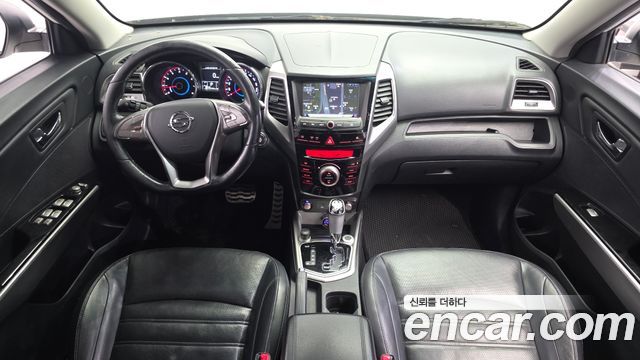 KG Mobility (SsangYong) Tivoli LX 2WD HI-DLX 2015 — фото 7