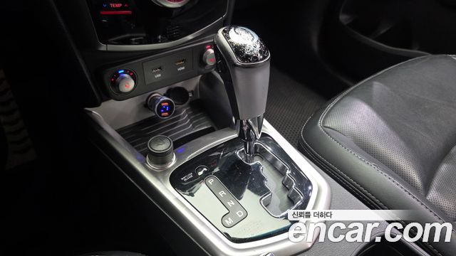 KG Mobility (SsangYong) Tivoli LX 2WD HI-DLX 2015 — фото 9