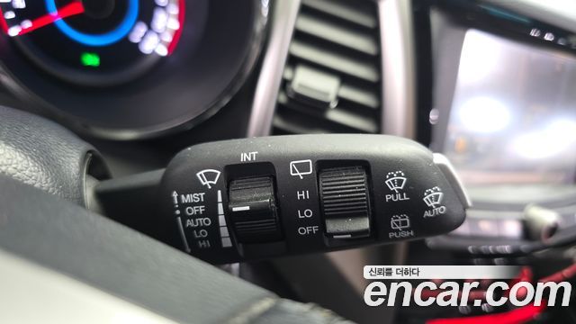 KG Mobility (SsangYong) Tivoli LX 2WD HI-DLX 2015 — фото 19