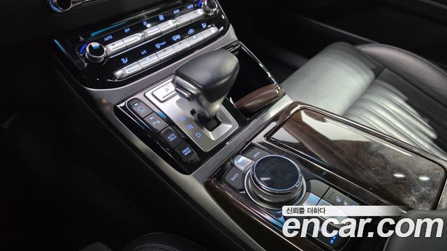 Genesis EQ900 3.8 GDI AWD Premium Luxury 2016 — фото 9