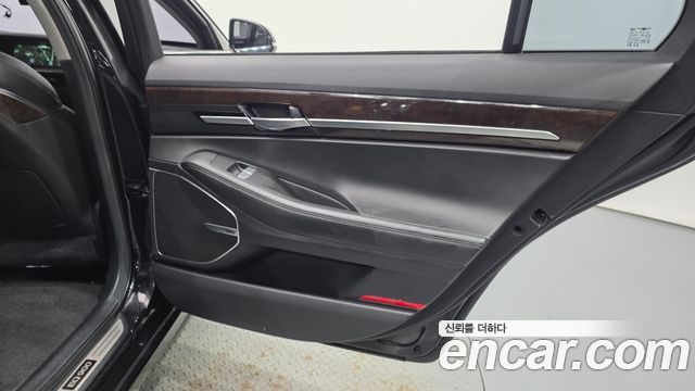 Genesis EQ900 3.8 GDI AWD Premium Luxury 2016 — фото 25