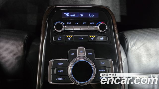 Genesis EQ900 3.8 GDI AWD Premium Luxury 2016 — фото 36