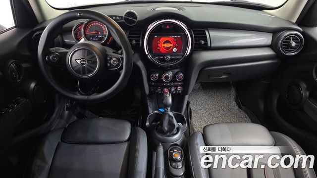MINI Cooper 5Door Standard 3rd 2019 — фото 7