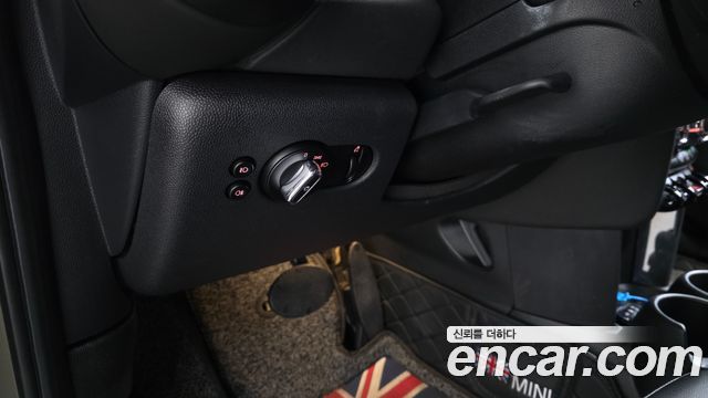 MINI Cooper 5Door Standard 3rd 2019 — фото 14