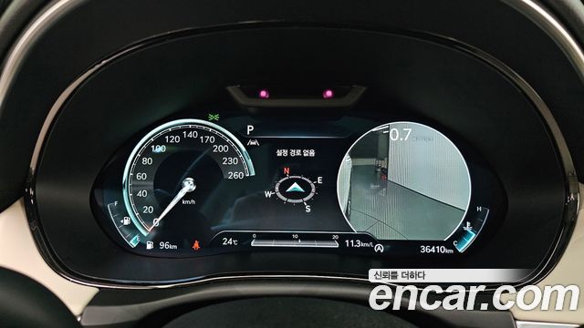 Genesis GV70 2.5T Gasoline 2WD 2024 — фото 8