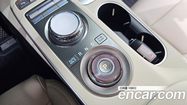 Genesis GV70 2.5T Gasoline 2WD 2024 — фото 9