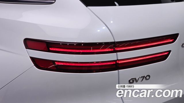 Genesis GV70 2.5T Gasoline 2WD 2024 — фото 23