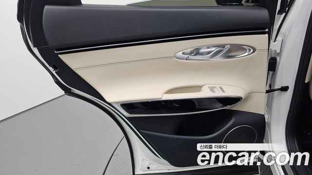 Genesis GV70 2.5T Gasoline 2WD 2024 — фото 25