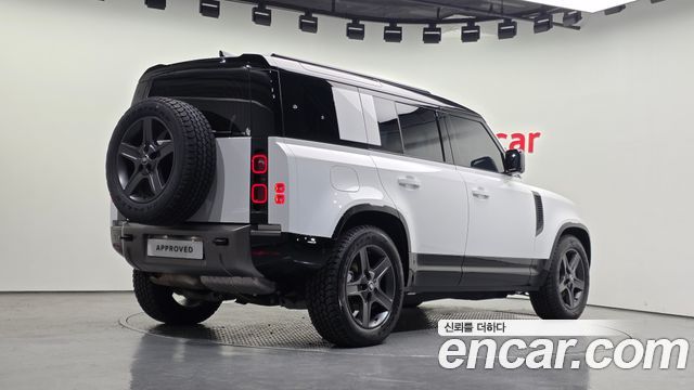 Land Rover Defender (L663) 110 D250 X-Dynamic SE 2025 — фото 2