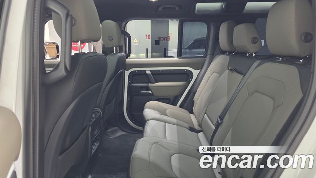 Land Rover Defender (L663) 110 D250 X-Dynamic SE 2025 — фото 4