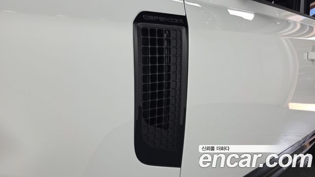 Land Rover Defender (L663) 110 D250 X-Dynamic SE 2025 — фото 20