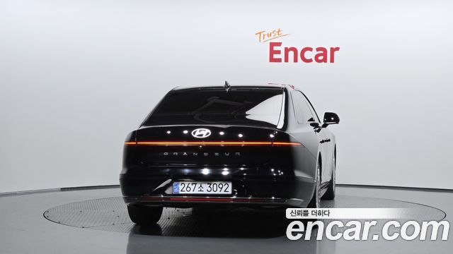 Hyundai Grandeur Hybrid (GN7) Calligraphy 2023 — фото 4