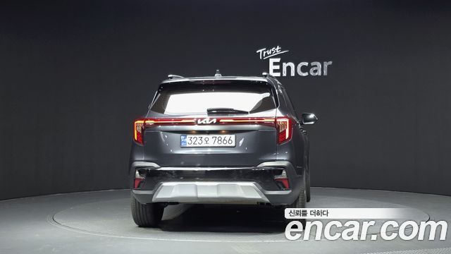 Kia Seltos Gasoline 1.6 Turbo 2WD Signature 2023 — фото 4