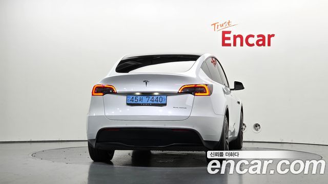 Tesla Model Y Long Range AWD 2021 — фото 4