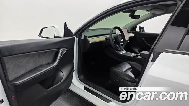 Tesla Model Y Long Range AWD 2021 — фото 10