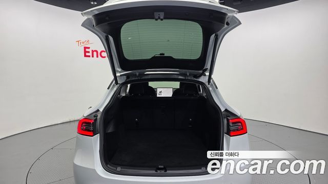 Tesla Model Y Long Range AWD 2021 — фото 20