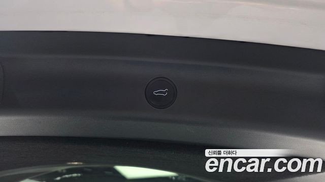 Tesla Model Y Long Range AWD 2021 — фото 32