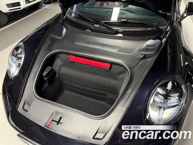Porsche 911 (992) Carrera GTS Cabriolet 2025 — фото 6