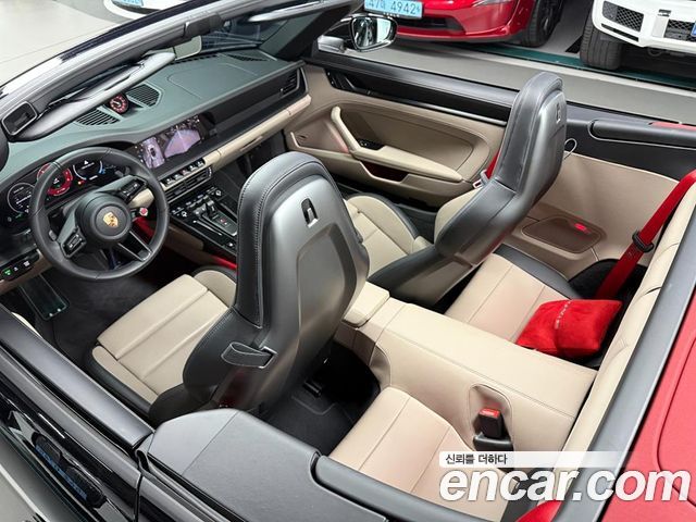 Porsche 911 (992) Carrera GTS Cabriolet 2025 — фото 16