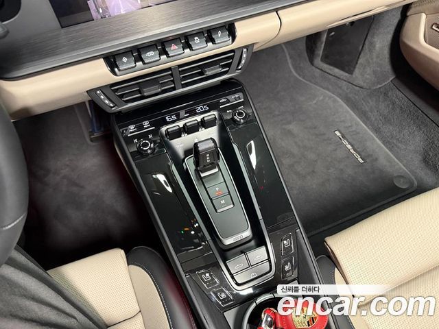 Porsche 911 (992) Carrera GTS Cabriolet 2025 — фото 20