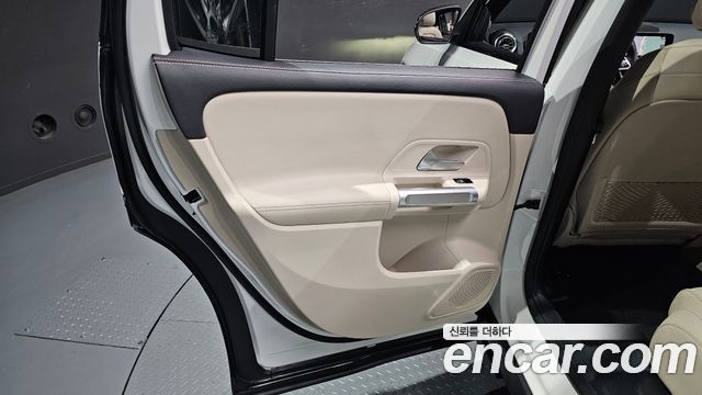 Mercedes-Benz GLB-Class (X247) GLB220 2020 — фото 31