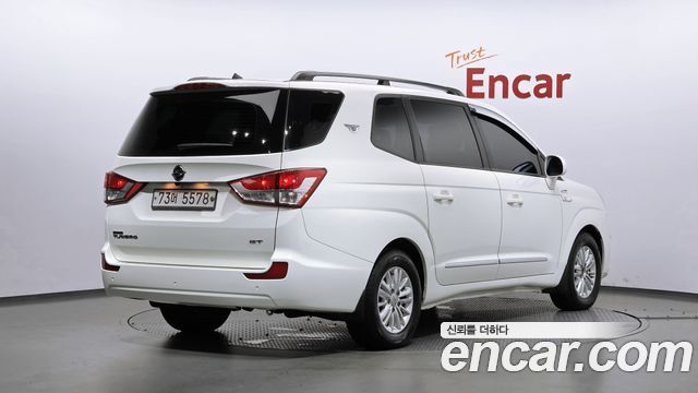 KG Mobility (SsangYong) Korando Turismo 4WD GT 11-seater 2014 — фото 2