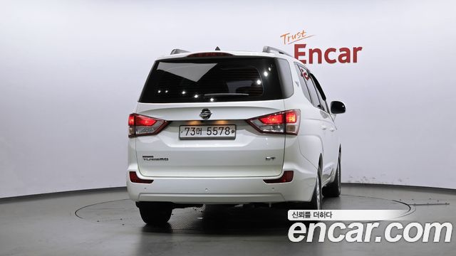 KG Mobility (SsangYong) Korando Turismo 4WD GT 11-seater 2014 — фото 4