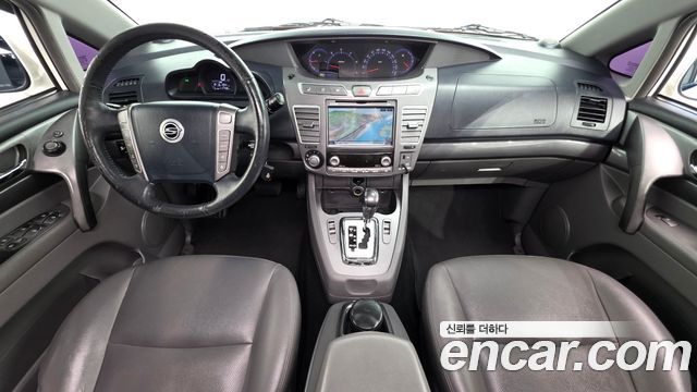 KG Mobility (SsangYong) Korando Turismo 4WD GT 11-seater 2014 — фото 7