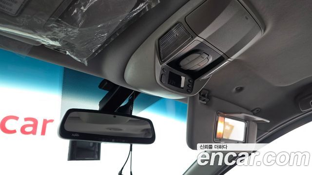 KG Mobility (SsangYong) Korando Turismo 4WD GT 11-seater 2014 — фото 20