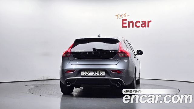 Volvo V40 D4 2nd 2016 — фото 4