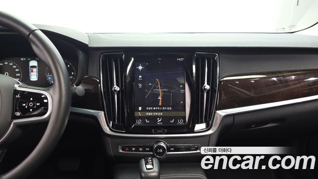 Volvo S90 D4 Momentum 2017 — фото 18