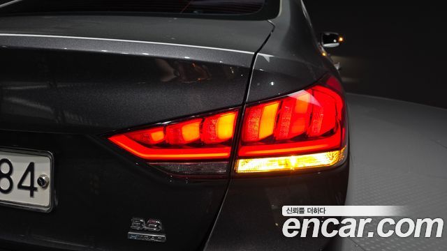 Genesis G80 3.3 GDI AWD Premium Luxury 2017 — фото 23