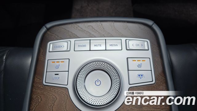 Genesis G80 (RG3) Gasoline 2.5 Turbo AWD 2022 — фото 18