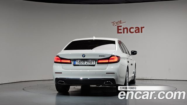 BMW 5 Series (G30) 530i Luxury 2023 — фото 4