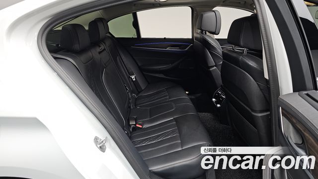 BMW 5 Series (G30) 530i Luxury 2023 — фото 16