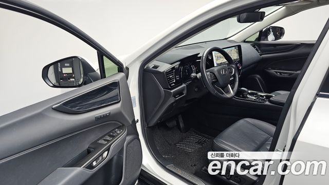 Lexus NX450h+ (II) Premium 2022 — фото 10