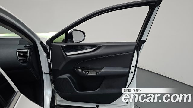 Lexus NX450h+ (II) Premium 2022 — фото 24