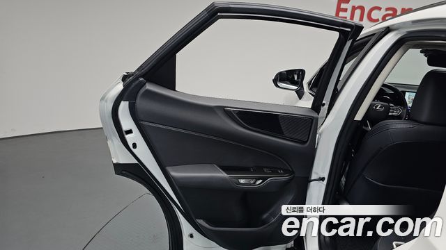 Lexus NX450h+ (II) Premium 2022 — фото 25
