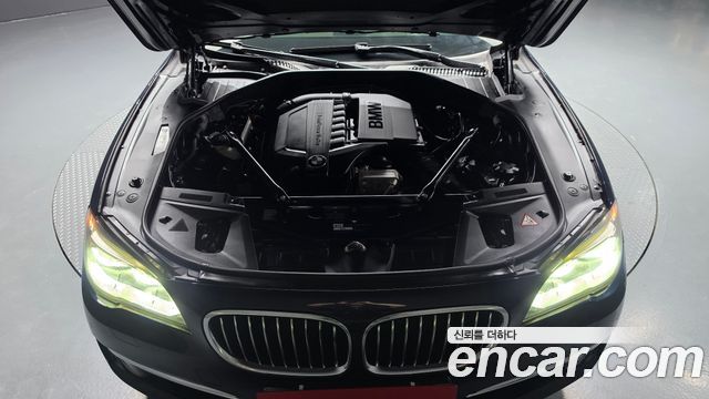 BMW 7 Series (F01) 740Li 2013 — фото 6