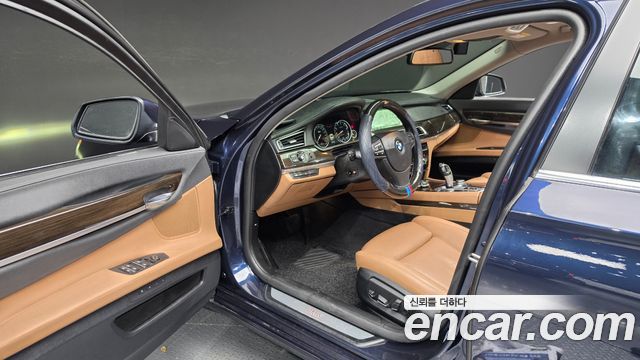 BMW 7 Series (F01) 740Li 2013 — фото 10