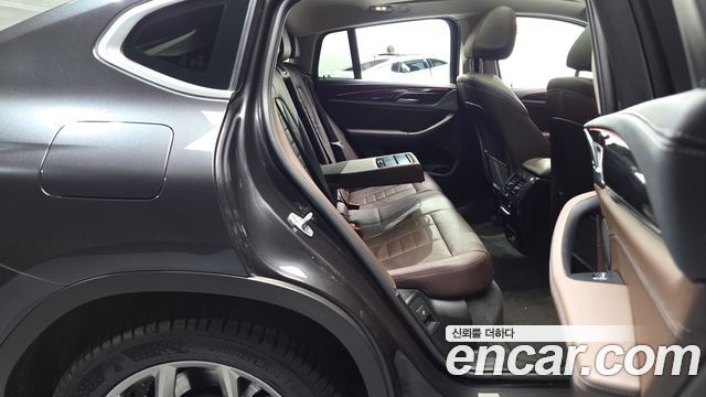 BMW X4 (G02) xDrive20i xLine 2023 — фото 11