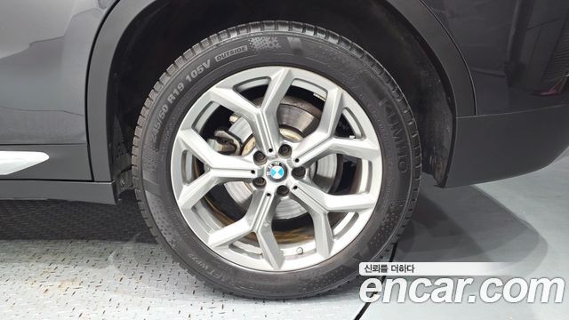 BMW X4 (G02) xDrive20i xLine 2023 — фото 21