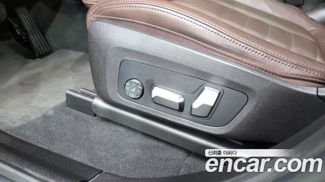 BMW X4 (G02) xDrive20i xLine 2023 — фото 31