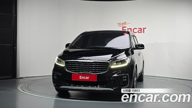 Kia Carnival 9-Seater Luxury 2020 — фото 3