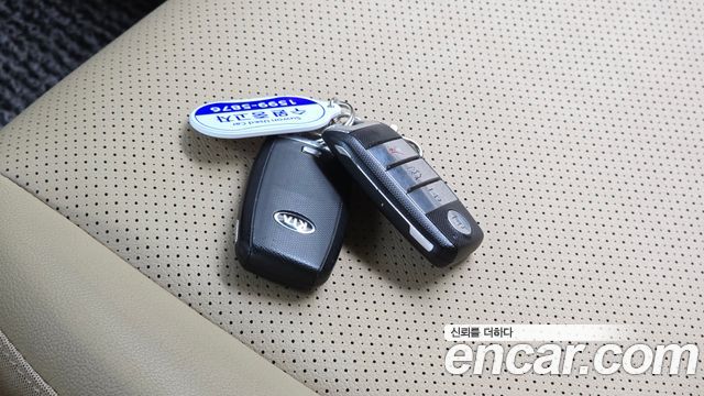 Kia Carnival 9-Seater Luxury 2020 — фото 15