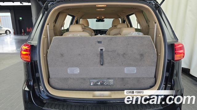 Kia Carnival 9-Seater Luxury 2020 — фото 20