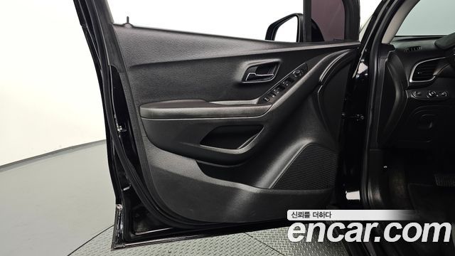 Chevrolet Trax 1.4 LT 2020 — фото 24